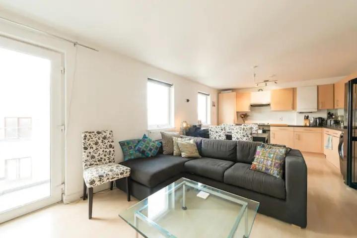 Large London Apartment Near Portobello Market, Notting Hill Екстер'єр фото